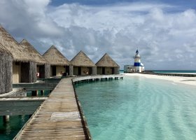 ext_maledivy-s-detmi-tri-resorty-tri-podoby-maledivskeho-raje-006.jpg