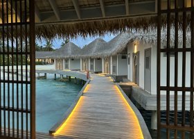 ext_recenze-hotelu-na-maledivach-cora-cora-maldives-a-dusit-thani-009.jpg