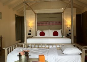 ext_recenze-hotelu-na-maledivach-cora-cora-maldives-a-dusit-thani-029.jpg