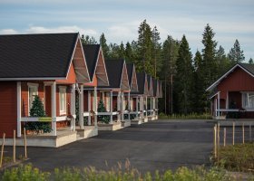 finsko-hotel-santa-claus-holiday-village-004.jpg