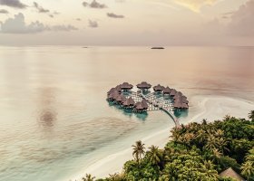 maledivy-hotel-coco-palm-dhuni-kolhu-001.jpg