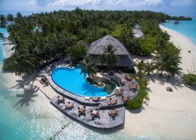 maledivy-hotel-filitheyo-island-resort-008.jpg