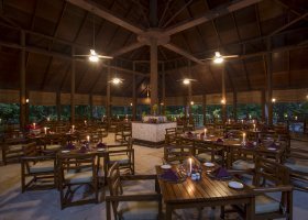 maledivy-hotel-filitheyo-island-resort-075.jpg