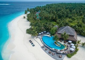 maledivy-hotel-filitheyo-island-resort-085.jpg