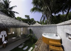 maledivy-hotel-kuramathi-island-resort-012.jpg