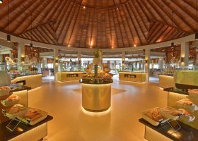 maledivy-hotel-kuramathi-island-resort-064.jpg