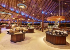 maledivy-hotel-kuredu-island-resort-spa-013.jpg