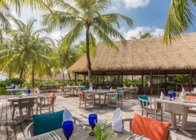 maledivy-hotel-kuredu-island-resort-spa-019.jpg