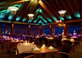 maledivy-hotel-kuredu-island-resort-spa-024.jpg