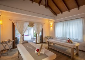 maledivy-hotel-reethi-faru-resort-218.jpg