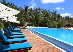 maledivy-hotel-summer-island-village-004.jpg