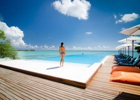 maledivy-hotel-summer-island-village-045.jpg