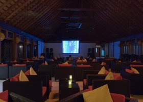 maledivy-hotel-vilamendhoo-island-075.jpg