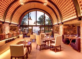 mauricius-hotel-outrigger-mauritius-beach-resort-049.jpg