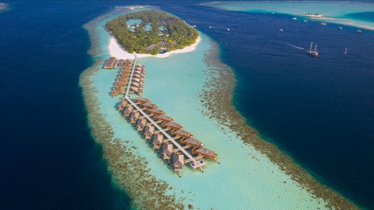 Vilamendhoo Island Resort & Spa