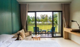 Deluxe Sea Facing Room