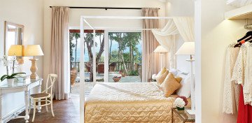 Dream Villa Two Bedroom with private Garden & Sea View (85 m²)