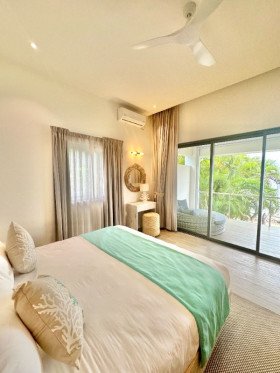 Two Bedroom Villa (Upstairs)