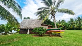 Beach Bungalow & Kitchen Totara (Robinson House)